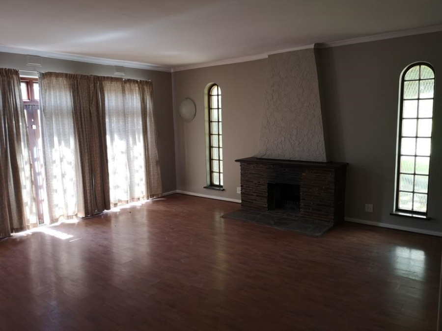 To Let 4 Bedroom Property for Rent in Goedehoop Western Cape